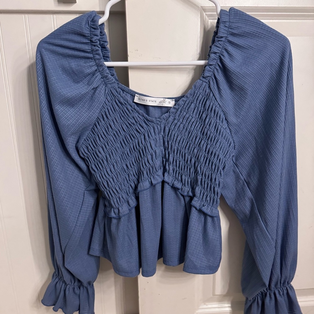 Blue cropped top